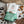 Charger l&#39;image dans la galerie, Carré Suisse, tablette de chocolat au lait, amandes entières, caramel et café. Tablette de chocolat au lait bio et équitable.
